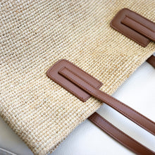 Große, weiche Bast-Einkaufstasche für Damen aus Strohgeflecht mit Echtledergriffen für Strand, Urlaub & Sommer-Outfits
