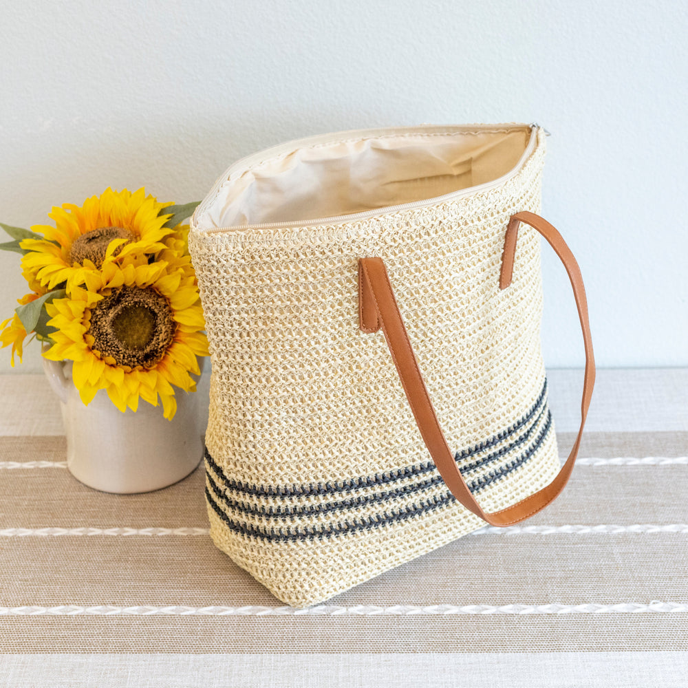 Gestreifte, große gewebte Strohtasche für Damen für Strand, Urlaub & Sommer-Outfits