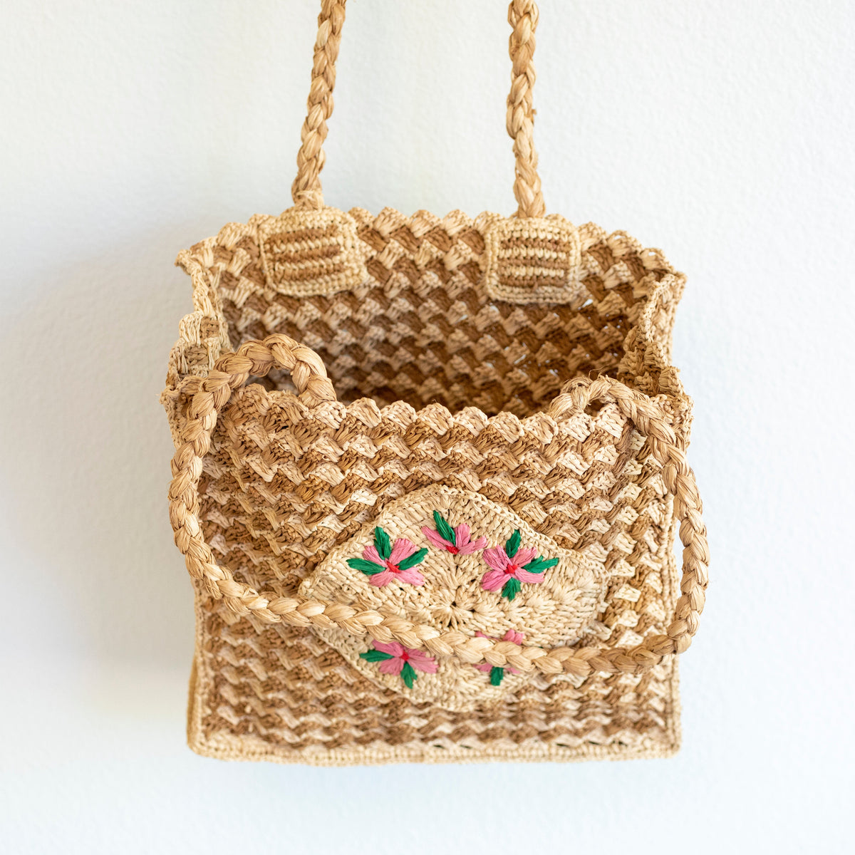 Women’s Top Handle Raffia Straw Handbag with Floral Designs Tote Bag for Beach, Vacation & Summer Outfits