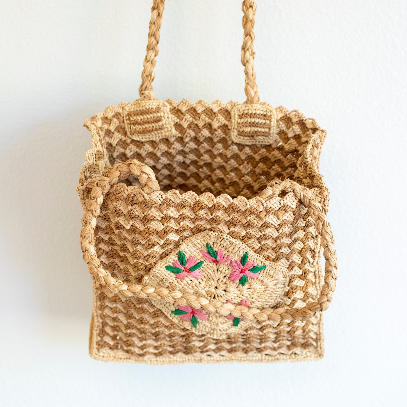 Women’s Top Handle Raffia Straw Handbag with Floral Designs Tote Bag for Beach, Vacation & Summer Outfits