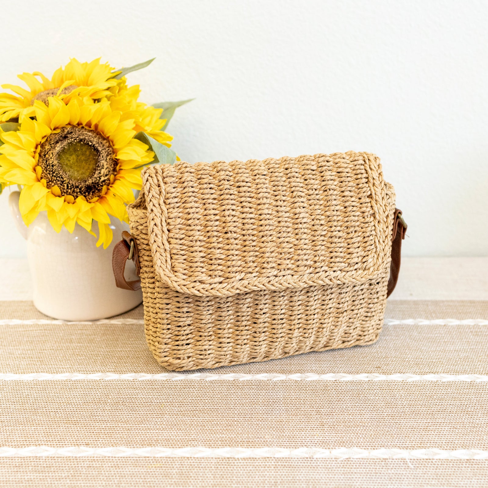 Women’s Straw Woven Messenger Bag with Flap for Beach, Vacation & Summer Outfits
