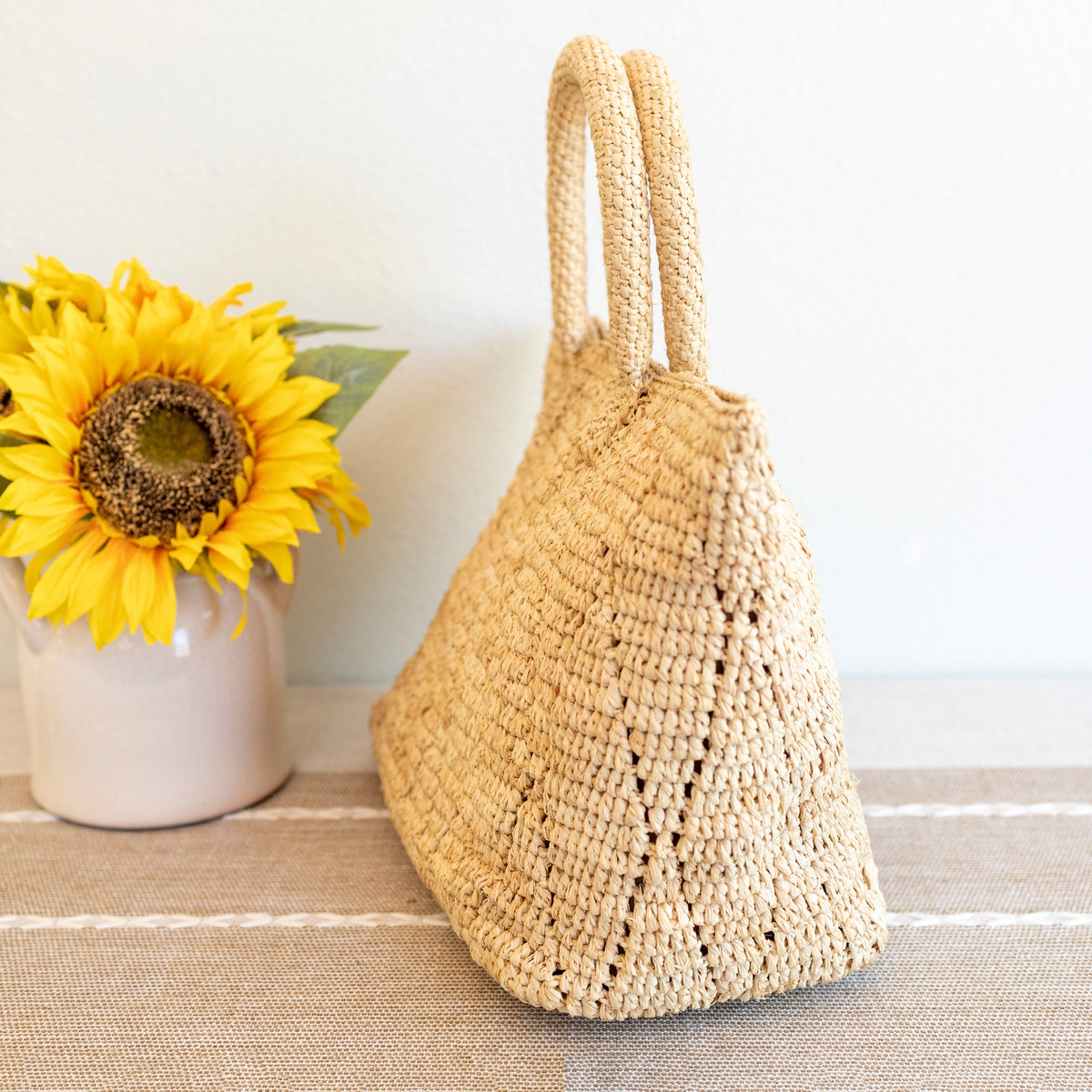 Women’s Hand Woven Raffia Top Handle Beach Bag for Beach, Vacation & Summer Outfits