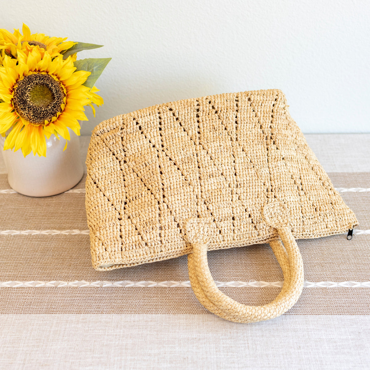 Women’s Hand Woven Raffia Top Handle Beach Bag for Beach, Vacation & Summer Outfits
