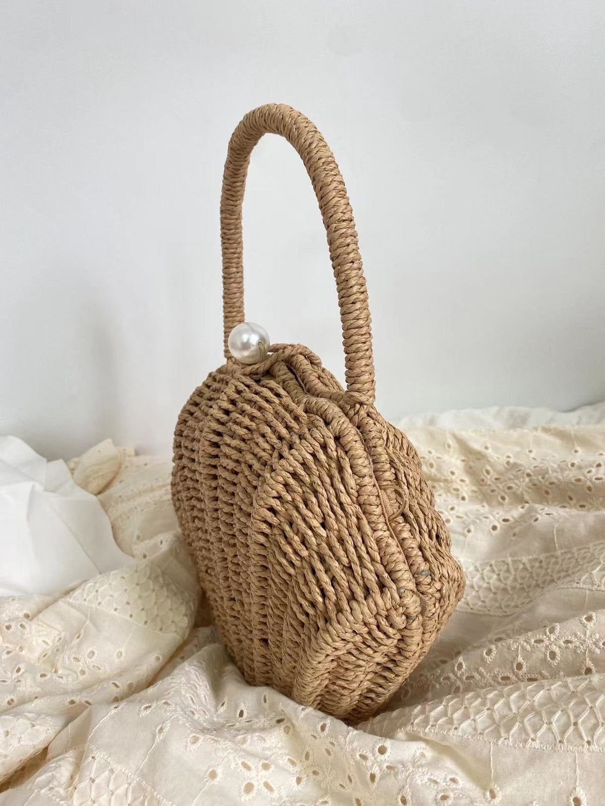 Women’s Summer Straw Shell Shape Shoulder Purse for Beach, Vacation & Summer Outfits