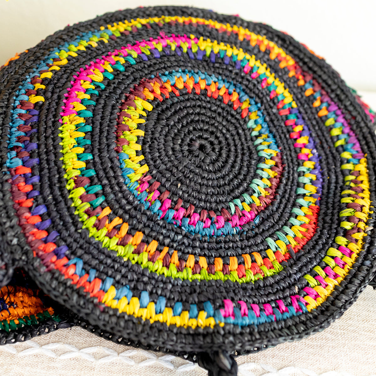Women’s Round Raffia Woven Shoulder Bag Tote Bag for Beach, Vacation & Summer Outfits