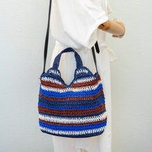 Handgefertigte gestreifte Stroh-Strandtasche für Damen – für Strand, Urlaub und Sommer-Outfits