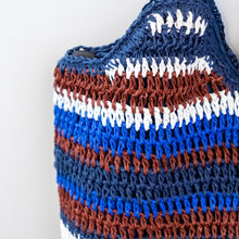 Handgefertigte gestreifte Stroh-Strandtasche für Damen – für Strand, Urlaub und Sommer-Outfits