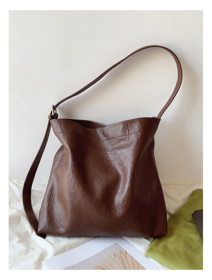 Women’s Simple Leather Tote Bag for Everyday City Outfits