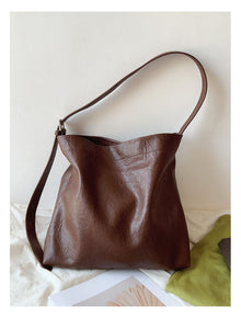 Women’s Simple Leather Tote Bag for Everyday City Outfits