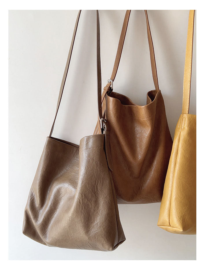 Women’s Simple Leather Tote Bag for Everyday City Outfits