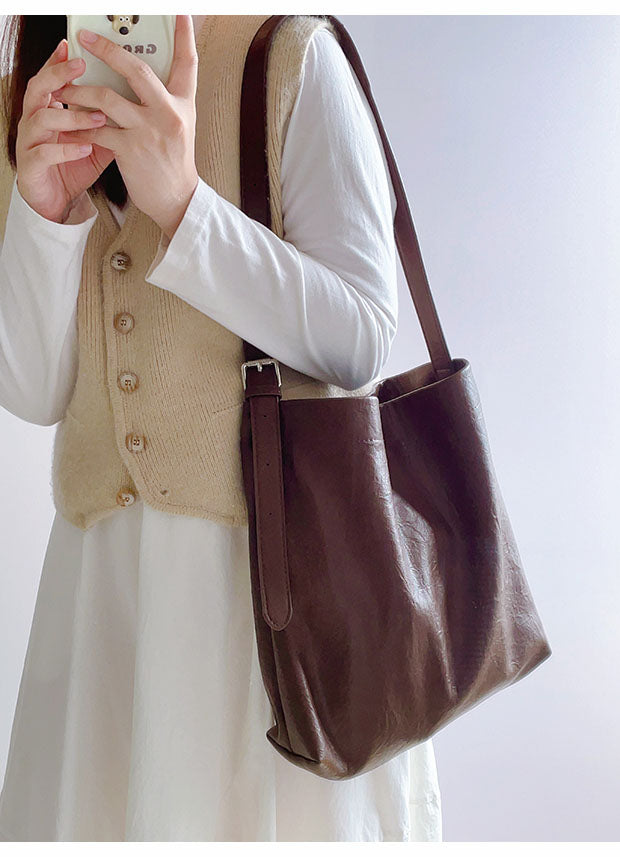 Women’s Simple Leather Tote Bag for Everyday City Outfits