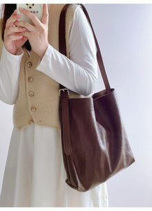 Women’s Simple Leather Tote Bag for Everyday City Outfits