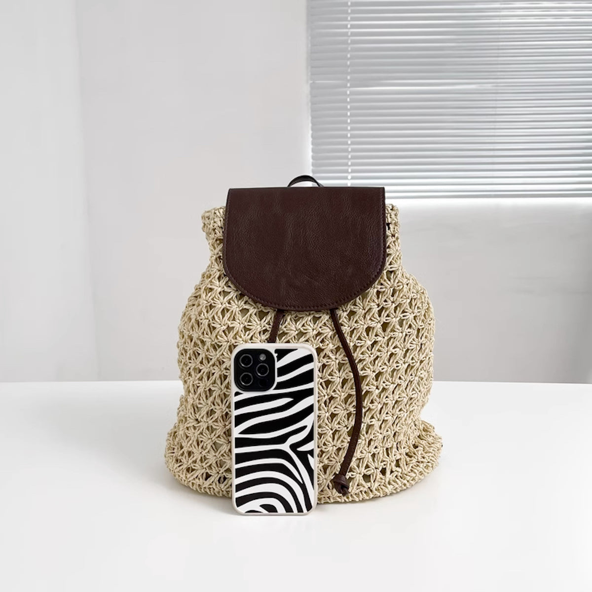 Women’s Straw Woven Backpack with Leather Strap and Flap Tote Bag for Beach, Vacation & Summer Outfits