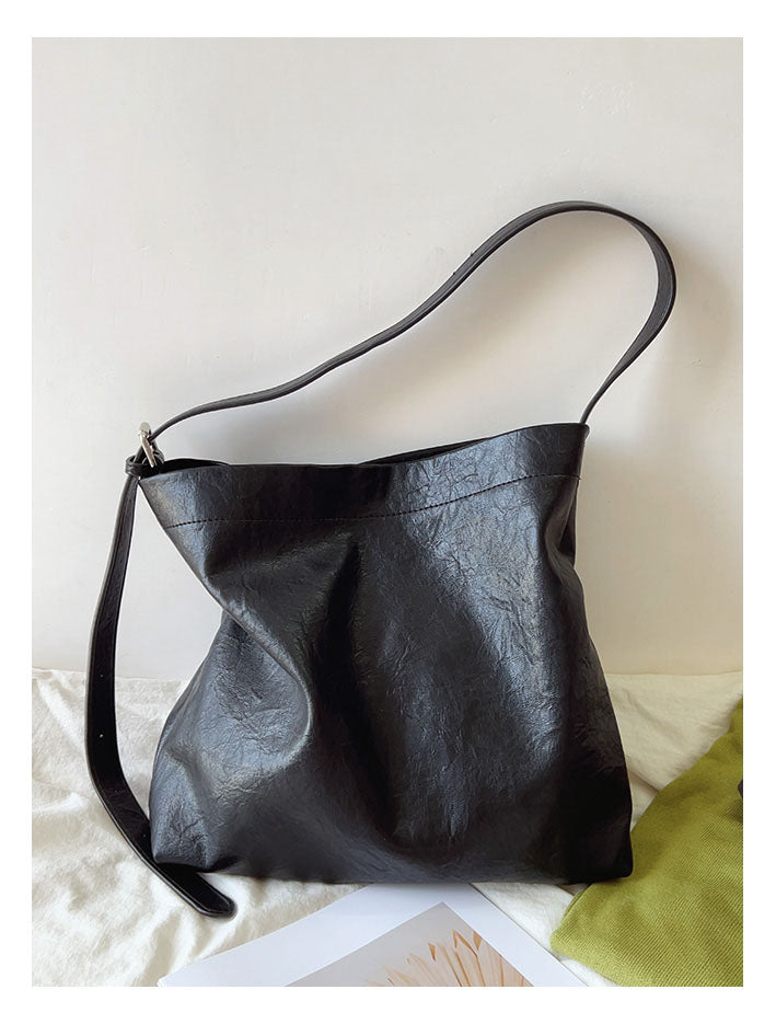 Women’s Simple Leather Tote Bag for Everyday City Outfits