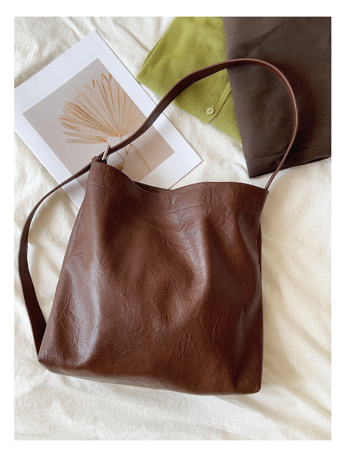 Women’s Simple Leather Tote Bag for Everyday City Outfits