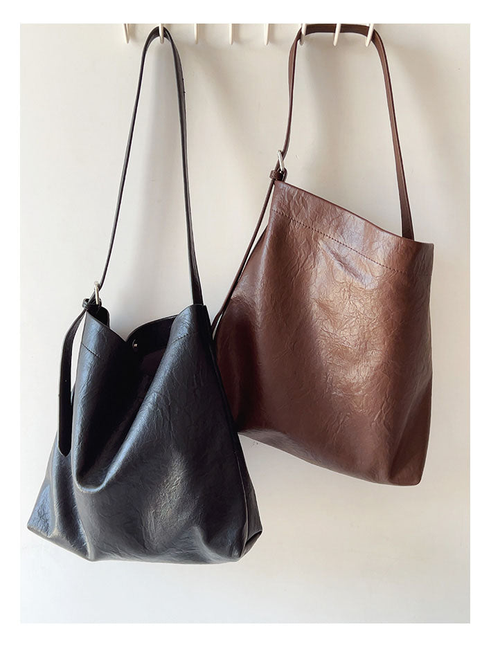 Women’s Simple Leather Tote Bag for Everyday City Outfits