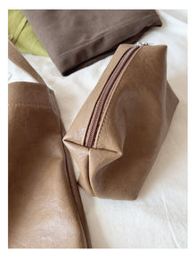 Women’s Simple Leather Tote Bag for Everyday City Outfits