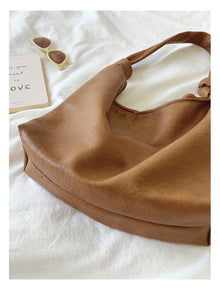 Women’s Soft Leather Retro Hobo Shoulder Bag Everyday Work Bag for Everyday City Outfits