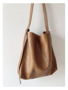 Women’s Simple Leather Tote Bag for Everyday City Outfits