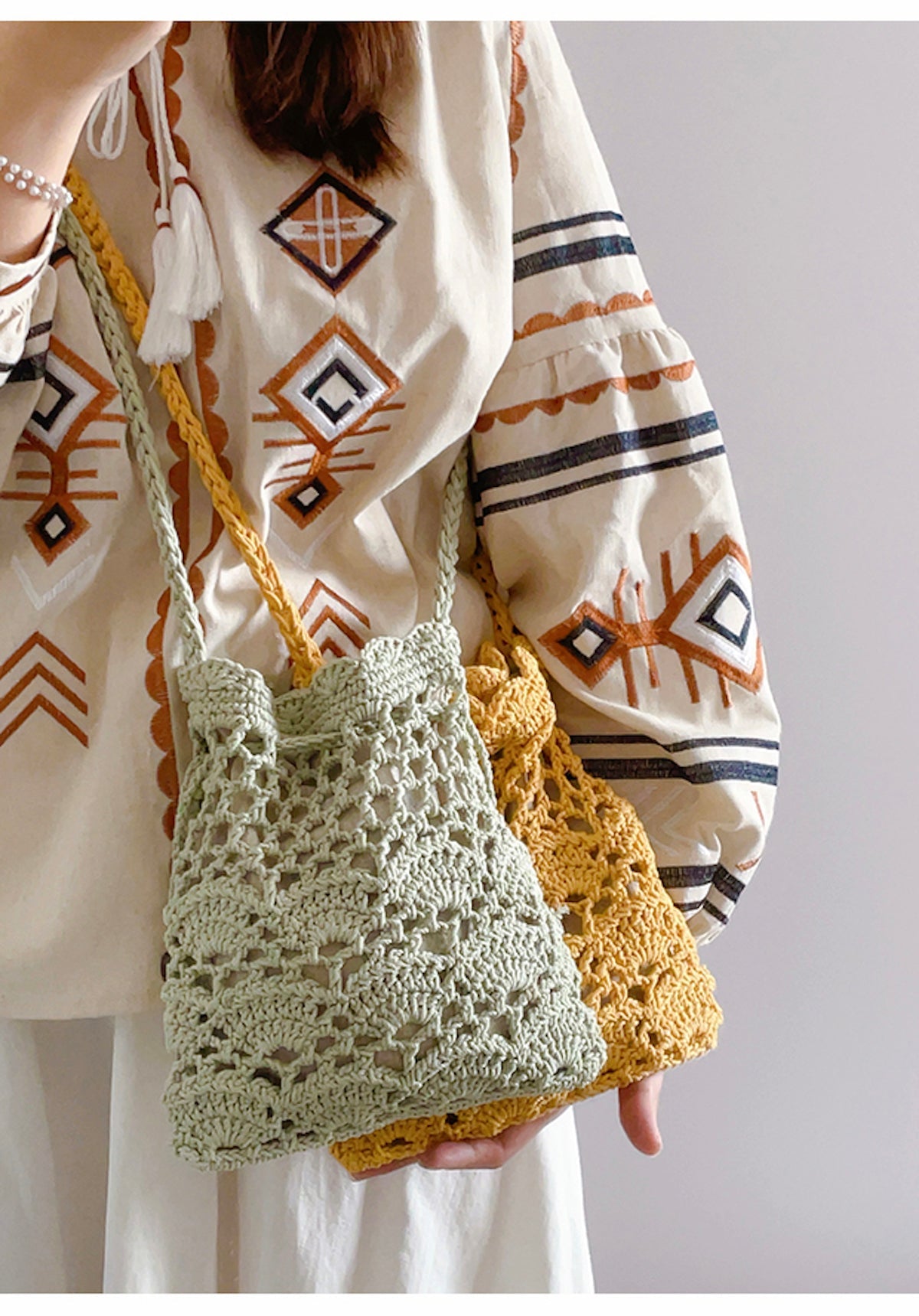 Women’s Floral Cotton Knitted Shoulder Drawstring Bag with Tassel Crossbody Bag for Boho Everyday Style & Gifts