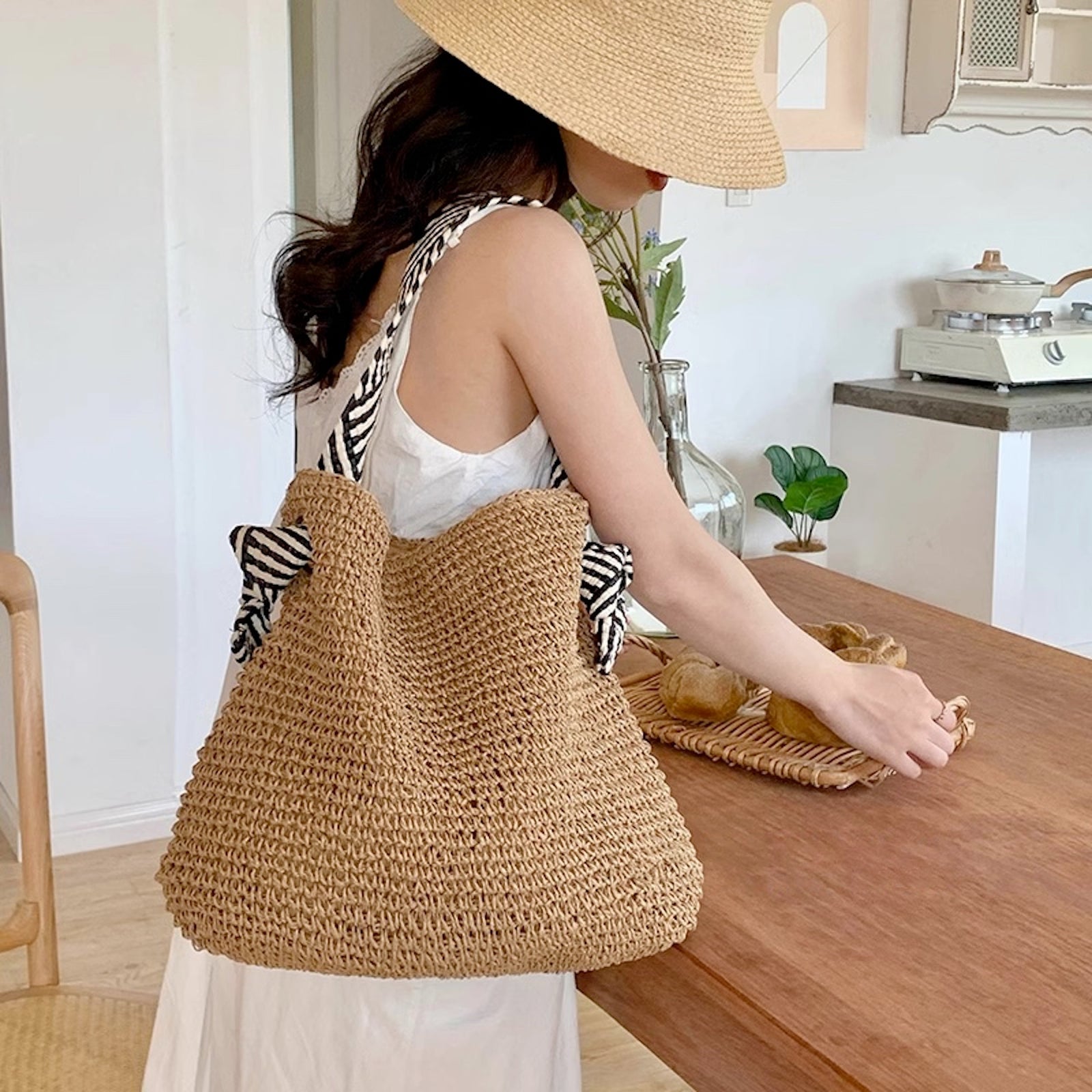 Women’s Straw Shoulder Bag Tote Bag for Beach, Vacation & Summer Outfits