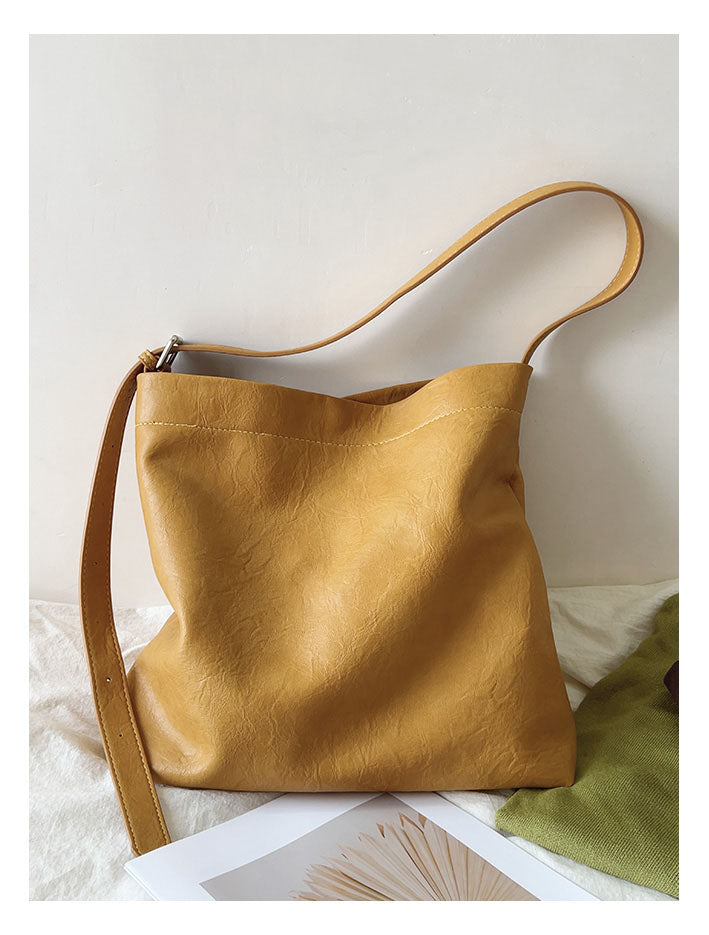 Women’s Simple Leather Tote Bag for Everyday City Outfits