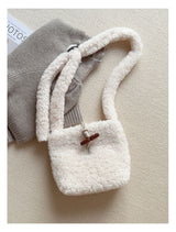 Women’s Faux Furry Crossbody Bag for Cozy Everyday Outfits