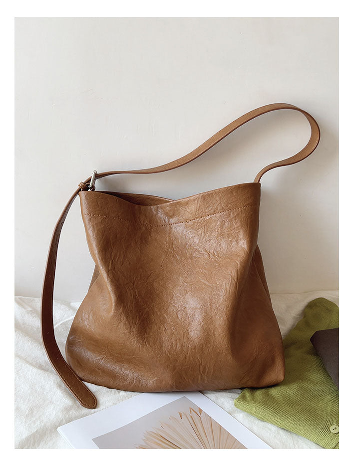 Women’s Simple Leather Tote Bag for Everyday City Outfits