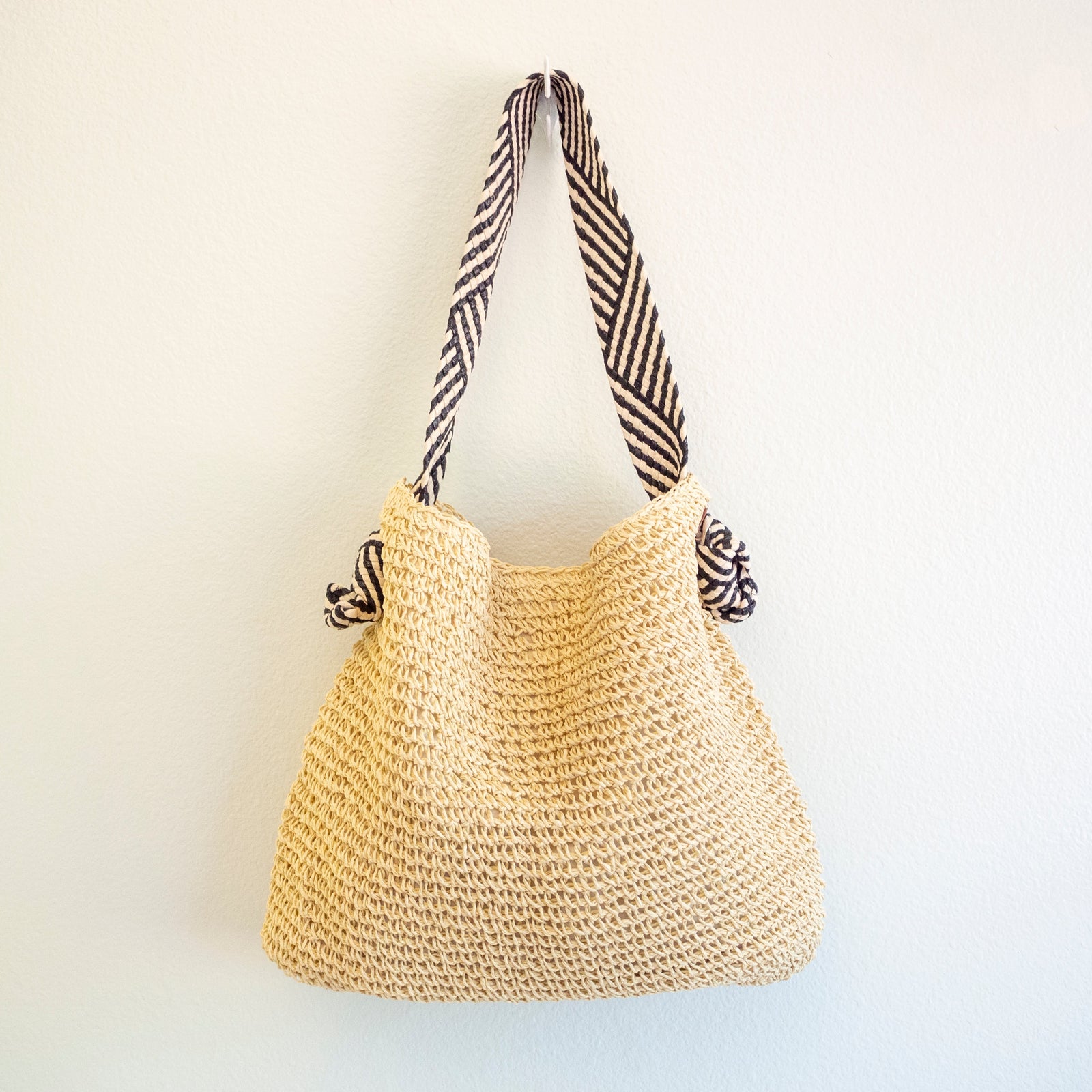 Women’s Straw Shoulder Bag Tote Bag for Beach, Vacation & Summer Outfits