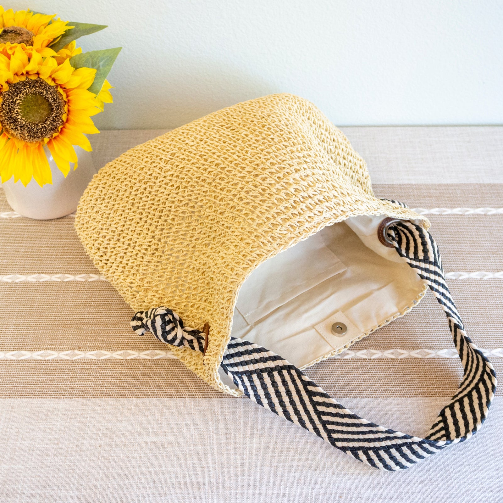 Women’s Straw Shoulder Bag Tote Bag for Beach, Vacation & Summer Outfits