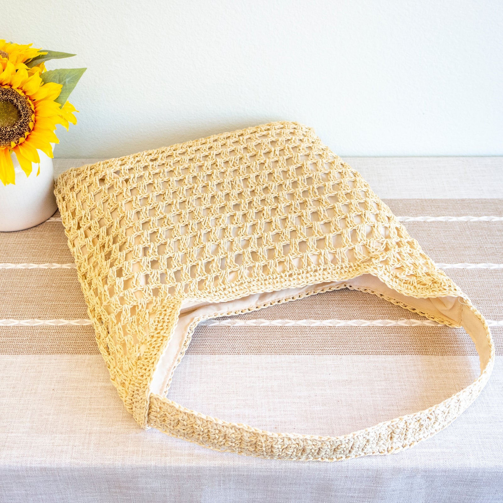 Women’s Straw Woven Tote for Beach, Vacation & Summer Outfits
