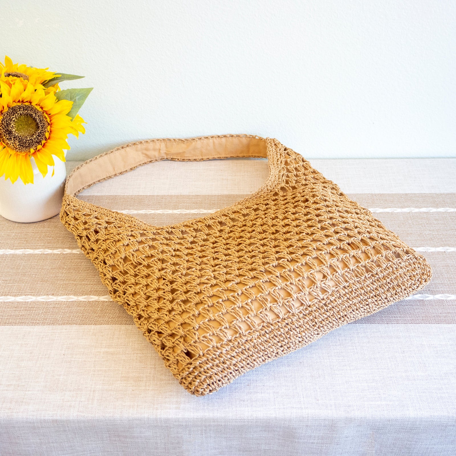 Women’s Straw Woven Tote for Beach, Vacation & Summer Outfits