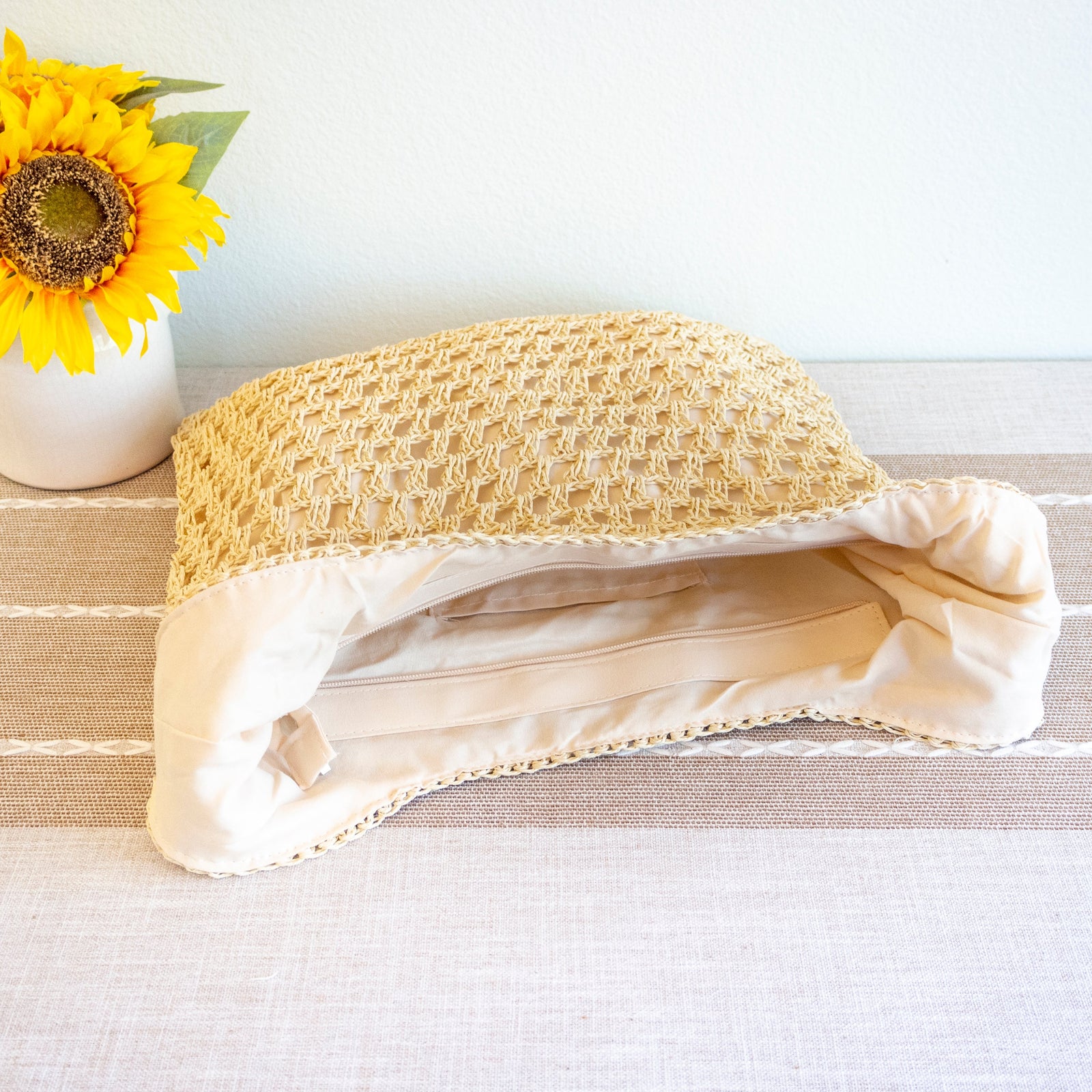 Women’s Straw Woven Tote for Beach, Vacation & Summer Outfits