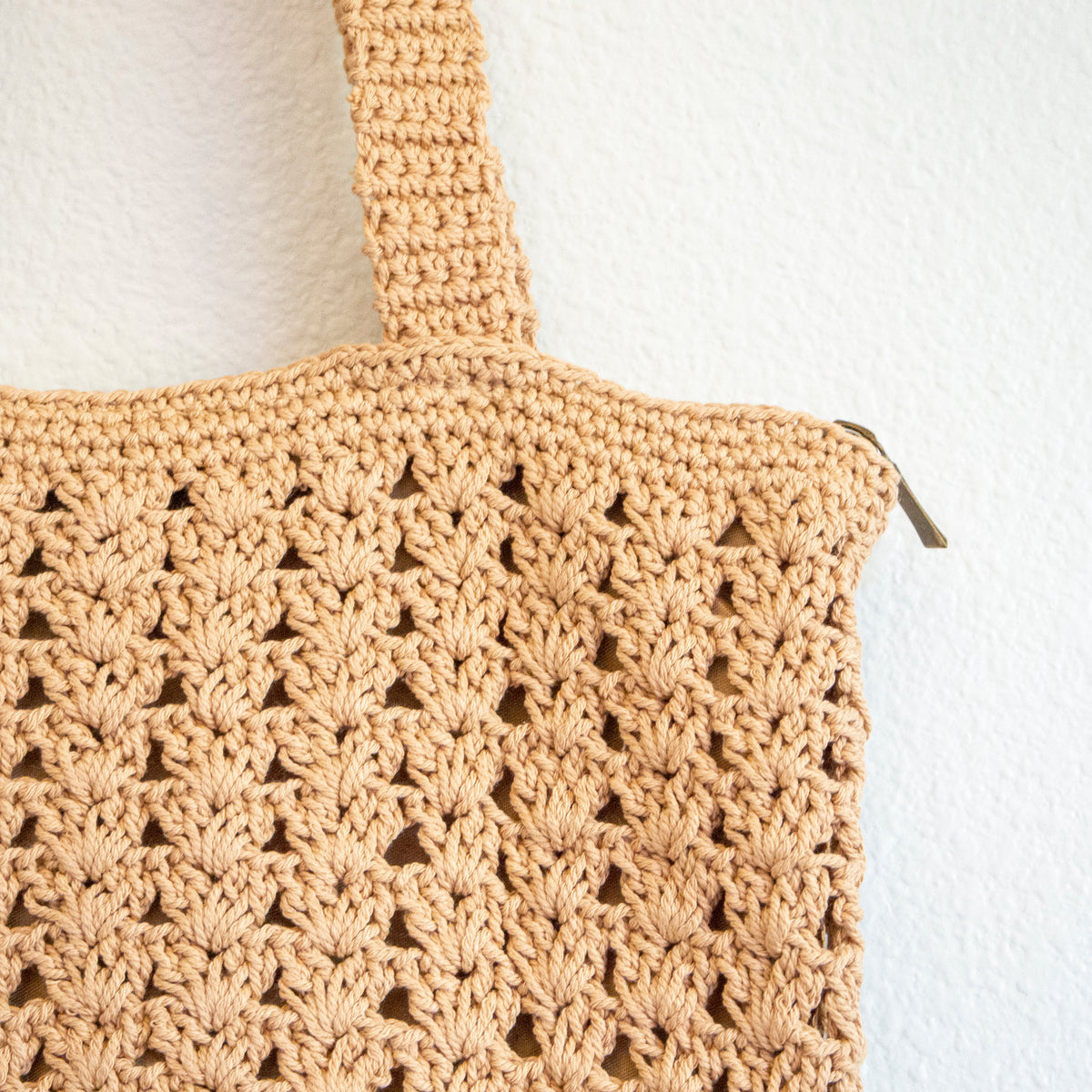 Women’s Handmade Crochet Retro Style Tote Bag for Boho Everyday Style & Gifts