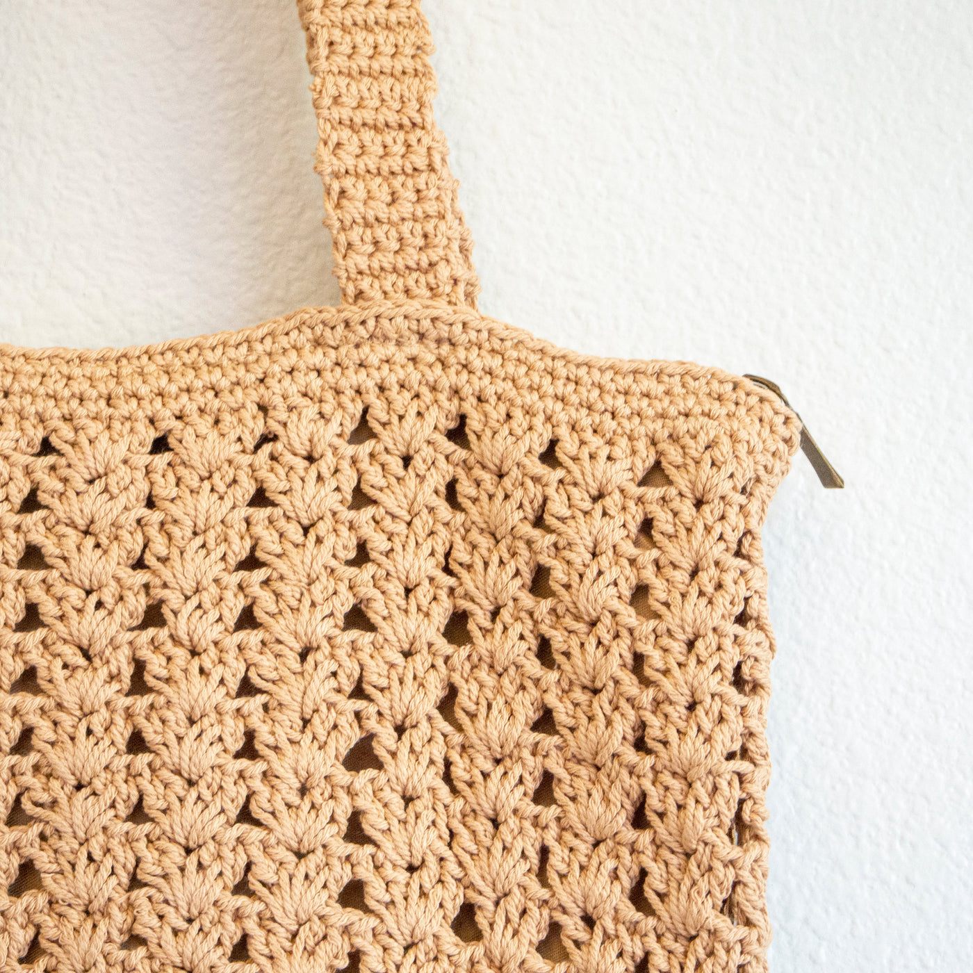 Women’s Handmade Crochet Retro Style Tote Bag for Boho Everyday Style & Gifts