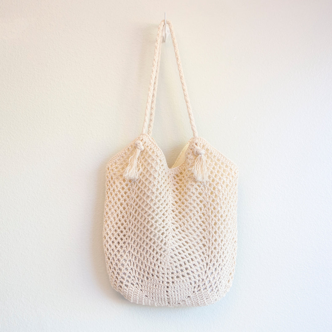 Women’s Handmade Crochet Retro Style Tote Bag for Boho Everyday Style & Gifts