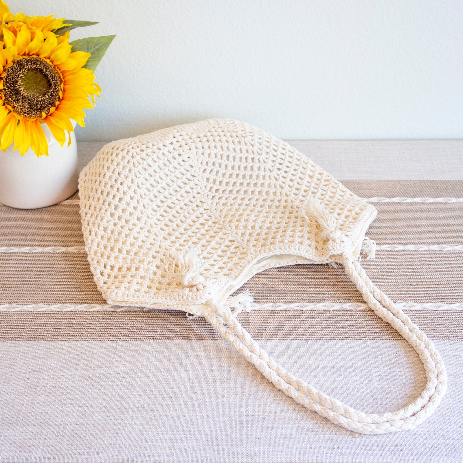 Women’s Handmade Crochet Retro Style Tote Bag for Boho Everyday Style & Gifts