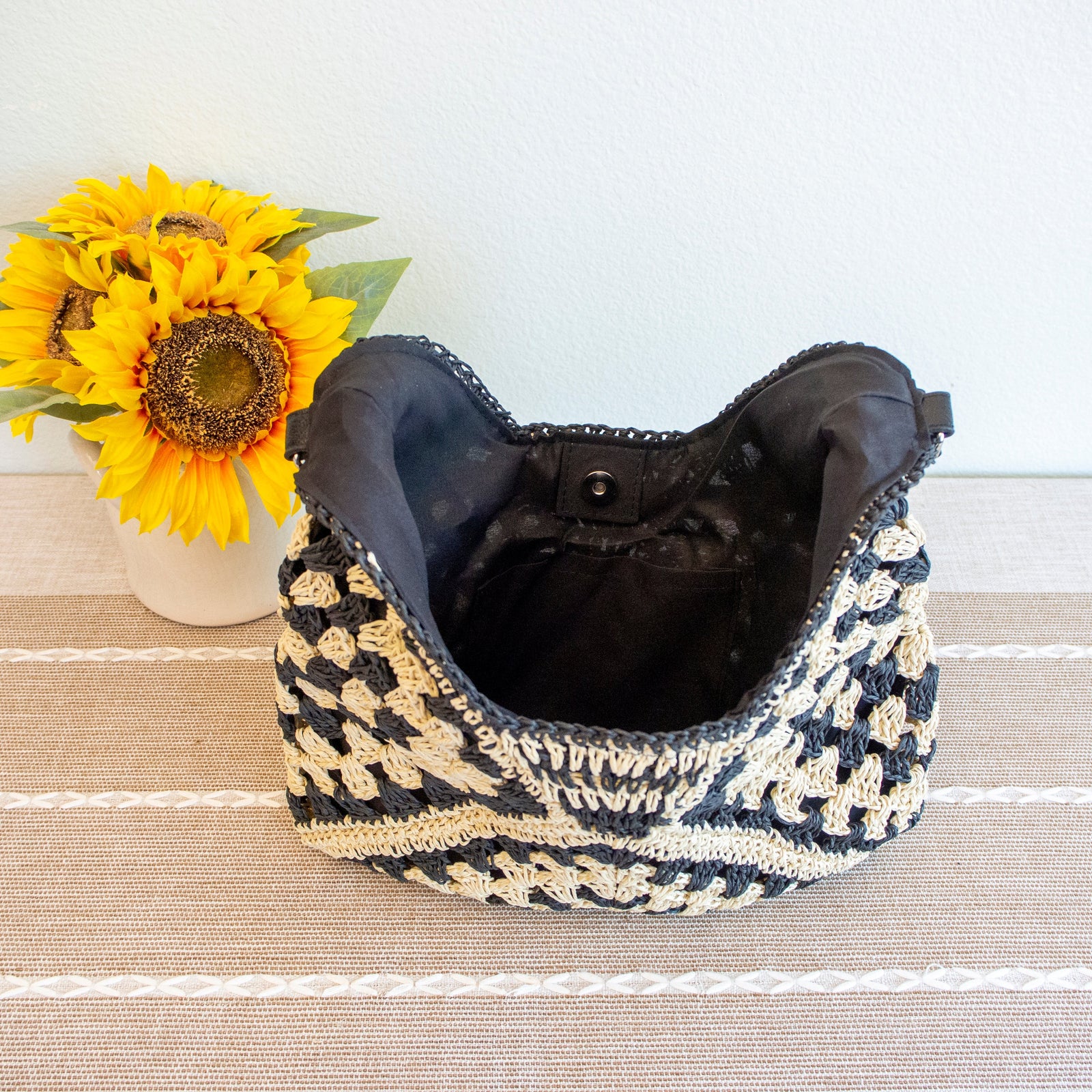 Women’s Straw Woven Shoulder Bag Tote Bag for Beach, Vacation & Summer Outfits