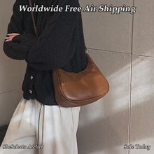 Retro Hobo-Tasche aus veganem Leder, Crescent-Schultertasche mit Nieten und zwei Riemen